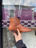 Bota Comfort Cano Curto Beira Rio com Detalhes Dourados – Camel - Imagem 3