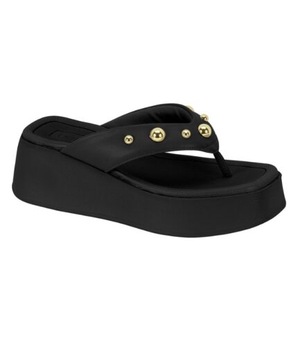 Chinelo Plataforma Beira Rio com Tachas Douradas – Preto